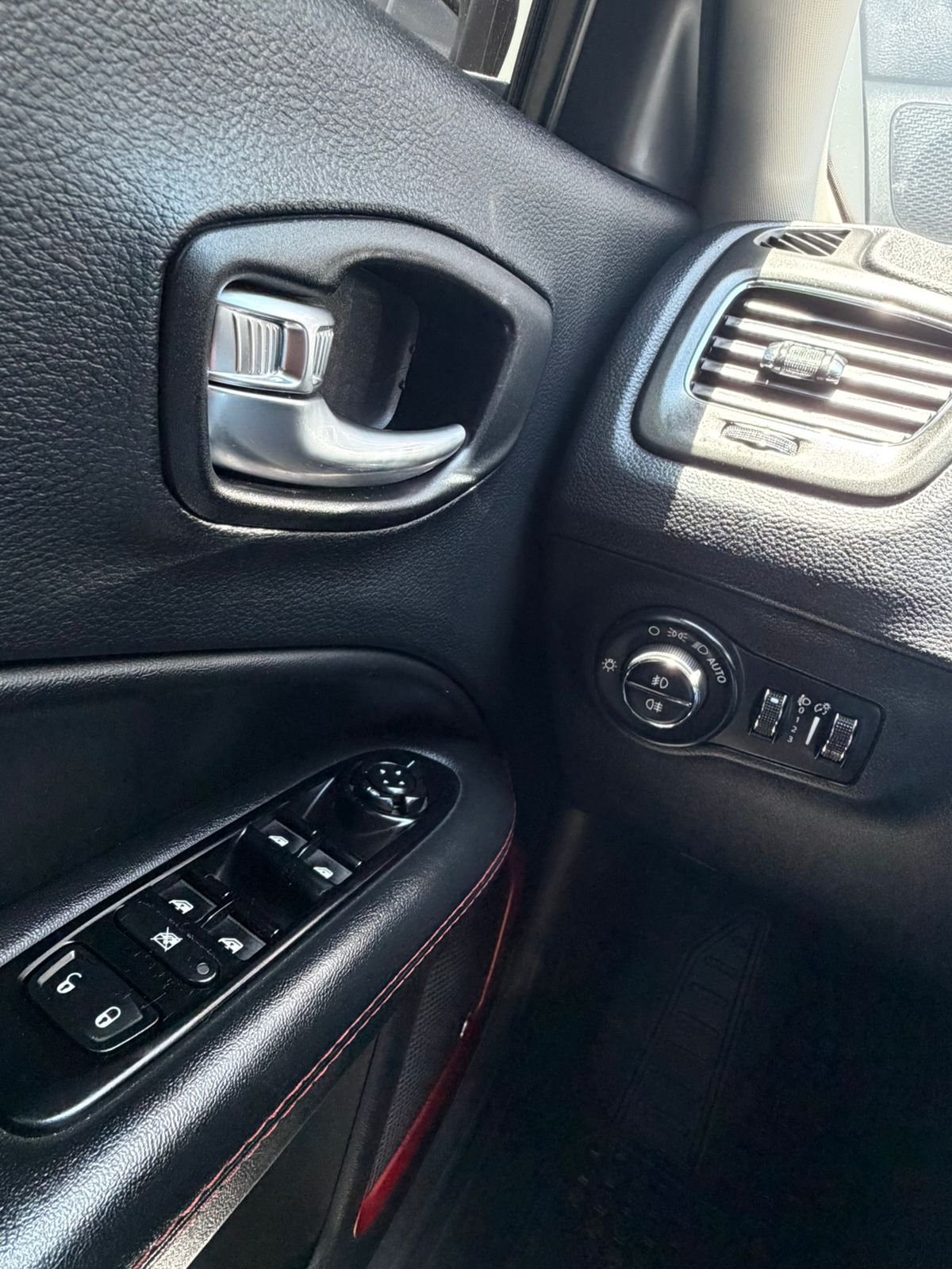 JEEP COMPASS TRAIL HAWK - Image 2