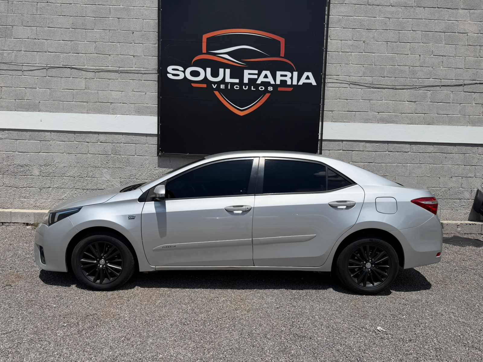 COROLLA XEI - Image 9